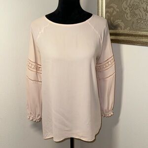 LOFT Sz M blush peach lace detail sleeves pull over‎ mixed media top blouse